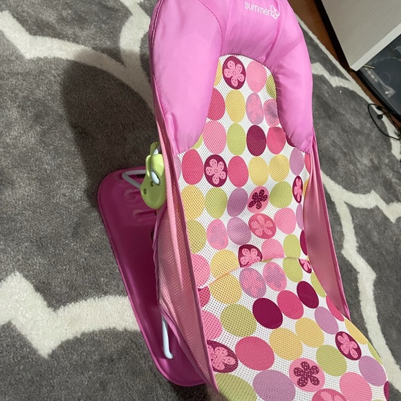 Baby Girl Bath Chair - Picture 2 of 2